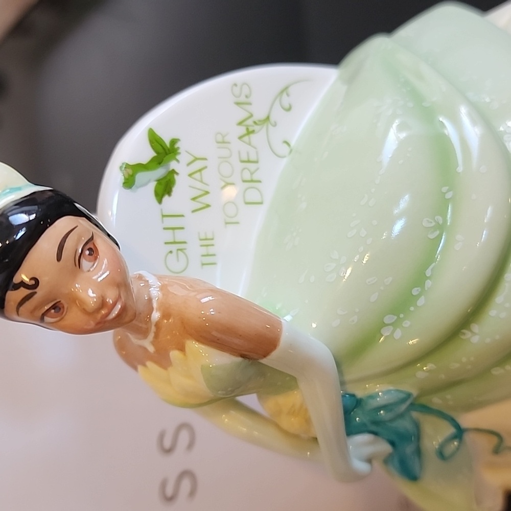 Disney Princess Tiana Figurine - Green and Cream - Picture 3 of 4